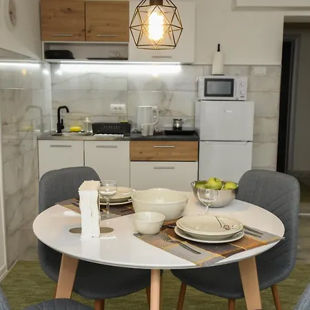 L & S Banjica Βελιγράδι